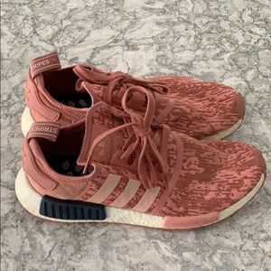 Women’s 9.5 adidas
